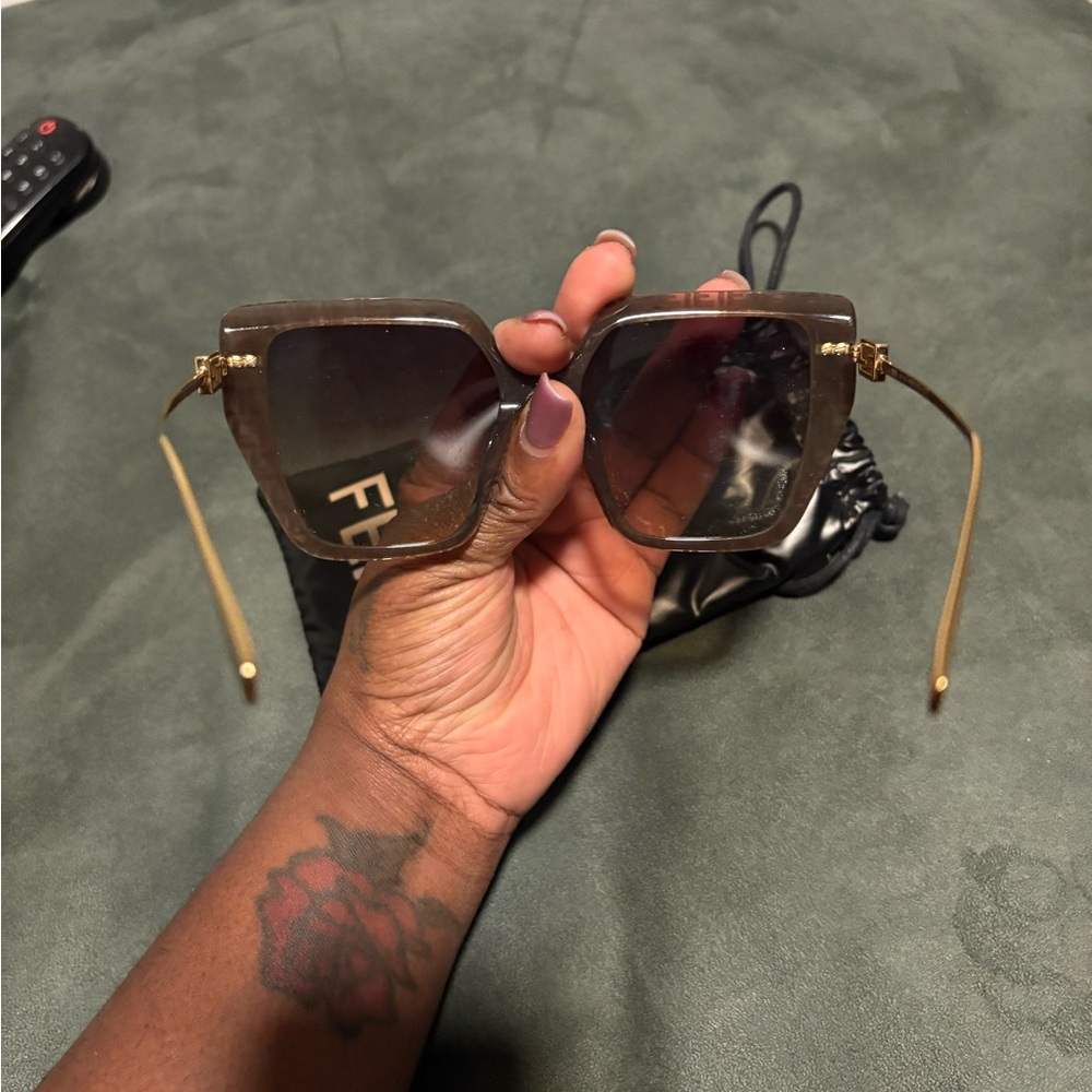 Fendi Brown Gradient Square Sunglasses with Subtle Logo Frame - Picture 3 of 7